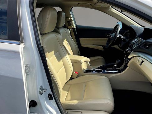 Used 2017 Acura ILX FWD image 27