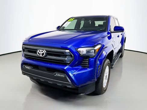 Used 2025 Toyota Tacoma SR5 RWD image 10