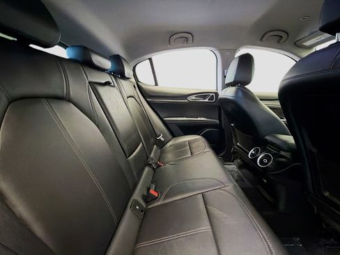 Used 2020 Alfa Romeo Stelvio RWD image 16