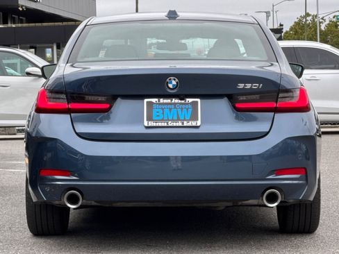 Used 2026 BMW 330i Sedan w/ Premium Package RWD image 10