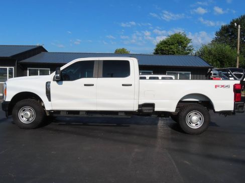 Used 2023 Ford F250 XL w/ 360-Degree Camera Package AWD/4WD image 3