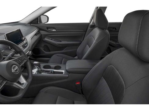 Used 2025 Nissan Altima 2.5 SV FWD image 6
