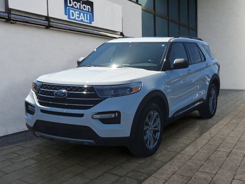 Used 2022 Ford Explorer XLT w/ Equipment Group 202A AWD/4WD image 7