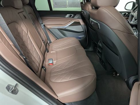 Used 2024 BMW X5 xDrive40i w/ Premium Package AWD/4WD image 43