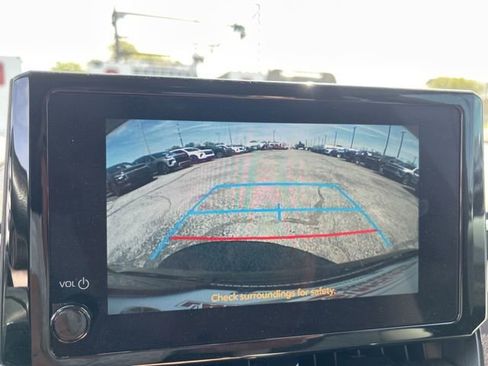 Used 2025 Toyota Corolla LE FWD image 21