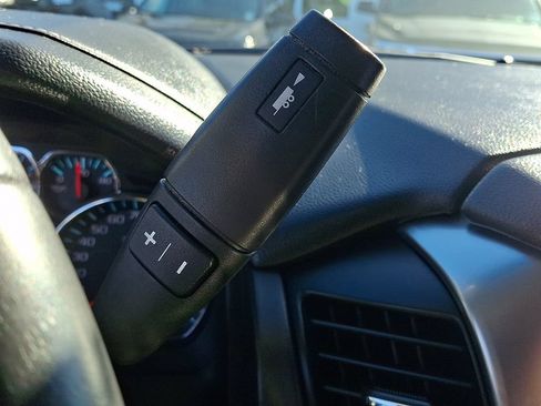 Used 2015 Chevrolet Tahoe LT AWD/4WD image 15