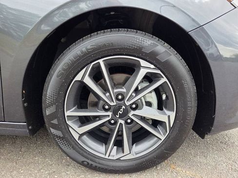 Used 2024 Kia Forte LXS FWD image 20