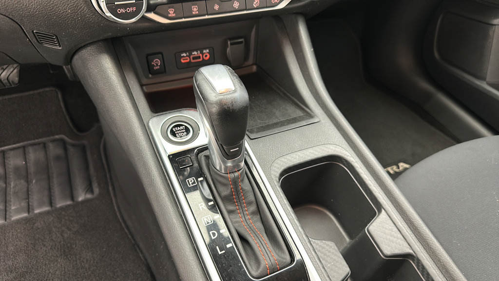 Used 2025 Nissan Sentra SR w/ Midnight Edition FWD image 18