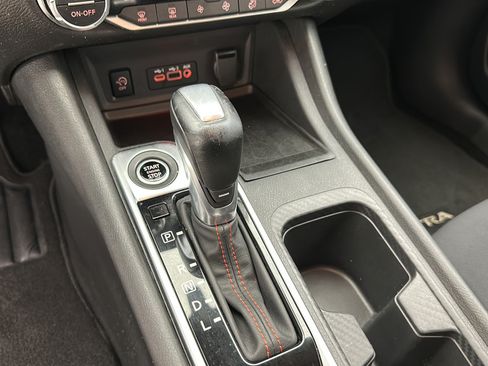 Used 2025 Nissan Sentra SR w/ Midnight Edition FWD image 18