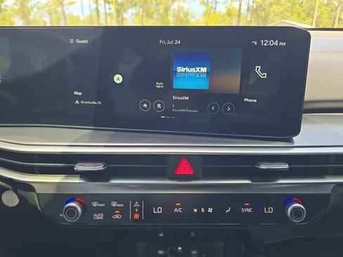Used 2024 Kia Sorento S FWD image 18
