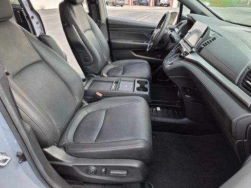 Used 2025 Honda Odyssey Sport-L image 17