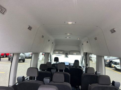 Used 2024 Ford Transit 350 XLT RWD image 31