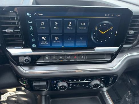 Used 2024 Chevrolet Silverado 3500 High Country w/ Technology Package AWD/4WD image 17