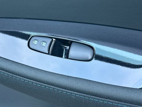 Certified 2024 Nissan Leaf SV Plus image 23