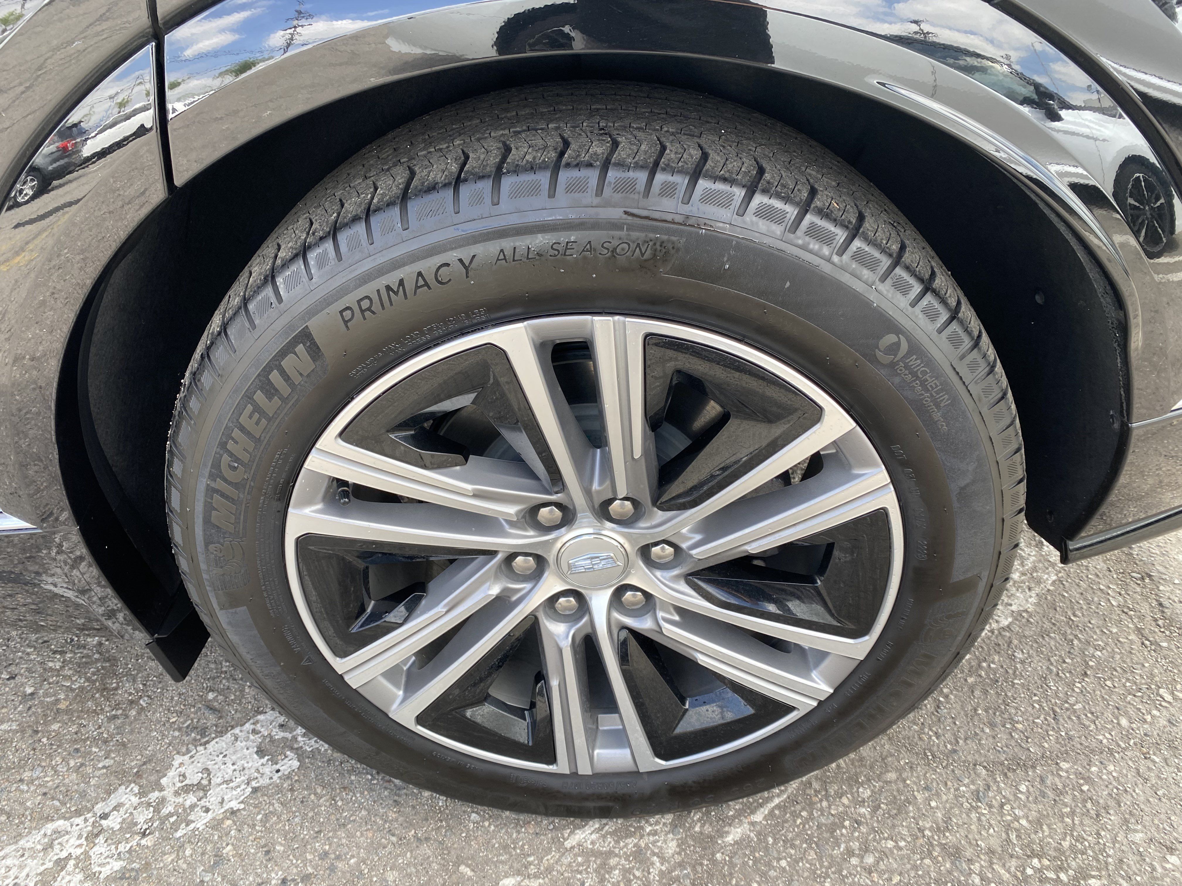 Used 2024 Cadillac Lyriq Luxury RWD image 14