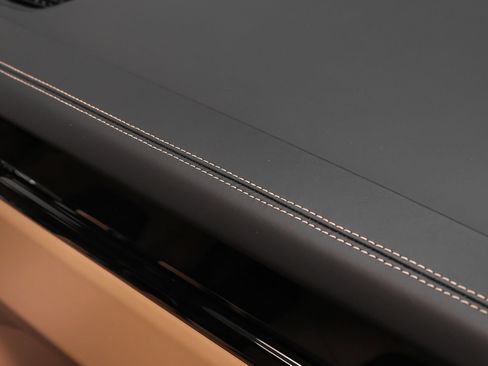 Certified 2023 Porsche Cayenne GTS AWD/4WD image 25
