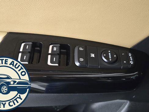 Used 2022 Kia Sportage SX image 23