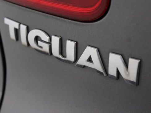 Used 2013 Volkswagen Tiguan S AWD/4WD image 8