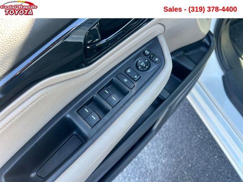 Used 2018 Honda Odyssey Elite image 12