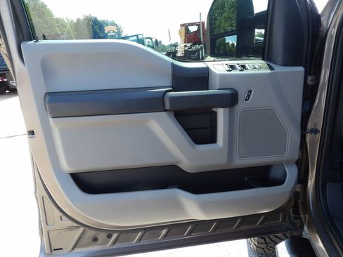 Used 2021 Ford F250 XL w/ STX Appearance Package AWD/4WD image 14