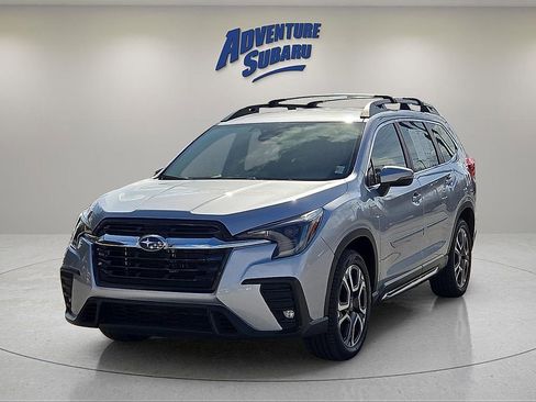 Used 2023 Subaru Ascent Limited image 2
