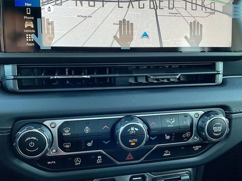 New 2025 Jeep Gladiator Sport w/ Premium Package image 26