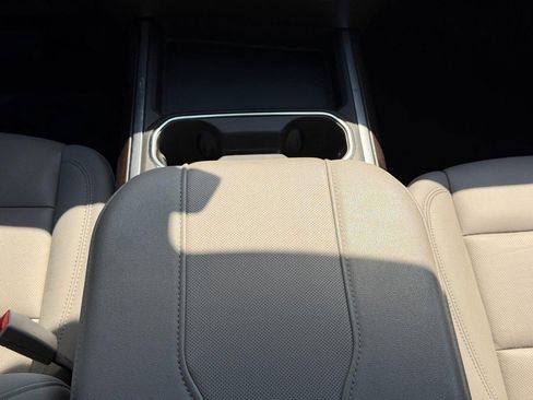 Used 2026 GMC Sierra 2500 SLT w/ SLT Premium Package image 14