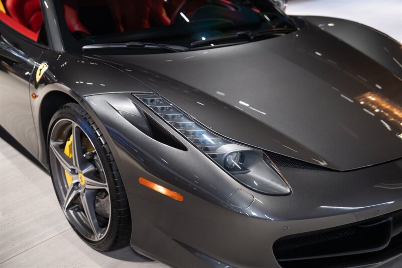 Used 2015 Ferrari 458 Italia Coupe RWD image 25