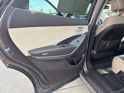 Used 2014 Hyundai Santa Fe GLS image 24