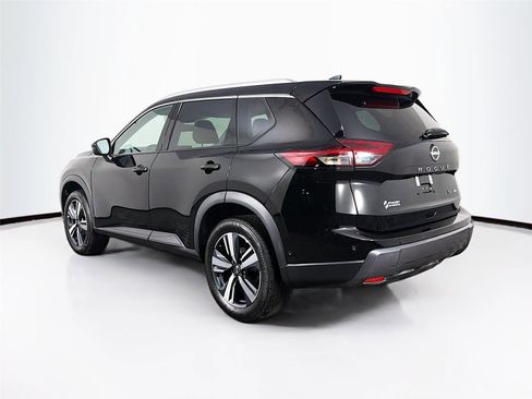 Used 2026 Nissan Rogue SL image 5