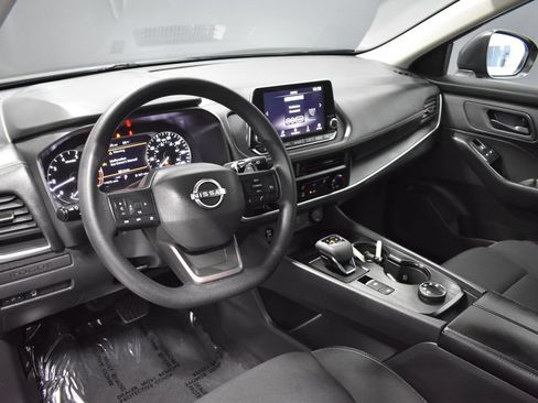 Certified 2025 Nissan Rogue S AWD/4WD image 4