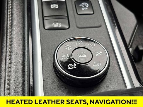 Used 2023 Nissan Pathfinder SL w/ Lighting Package (N92) AWD/4WD image 28