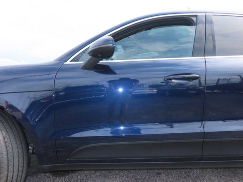 Used 2017 Porsche Macan S AWD/4WD image 33