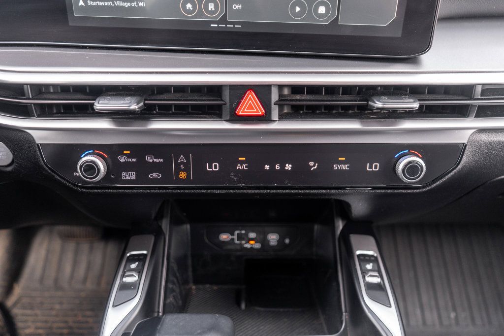 Used 2024 Kia Sorento S AWD/4WD image 28