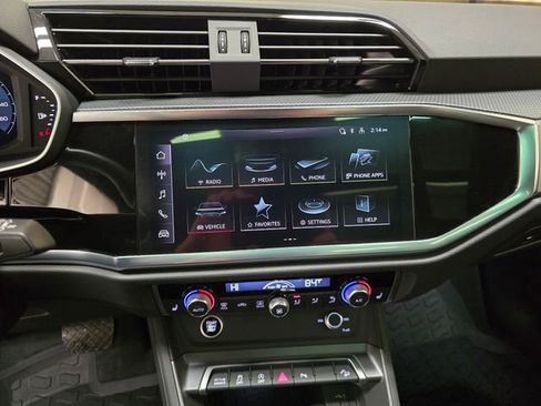 Used 2025 Audi Q3 2.0T Premium w/ Convenience Package image 19