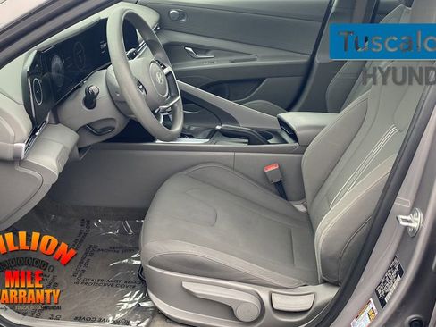 Used 2024 Hyundai Elantra SEL image 24