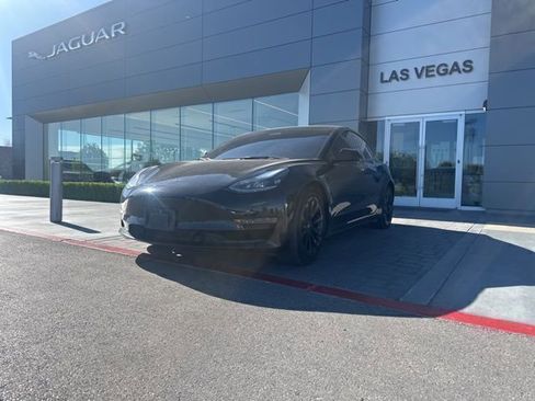 Used 2023 Tesla Model 3 Standard Range image 1