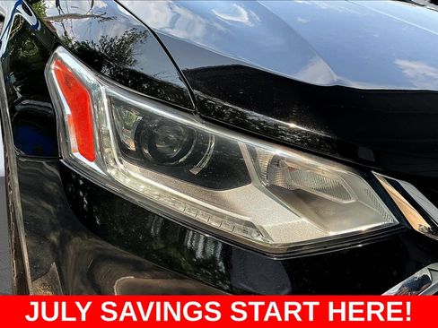 Used 2021 Chevrolet Traverse LS FWD image 35