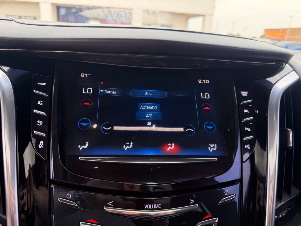 Used 2018 Cadillac Escalade ESV Platinum AWD/4WD image 35