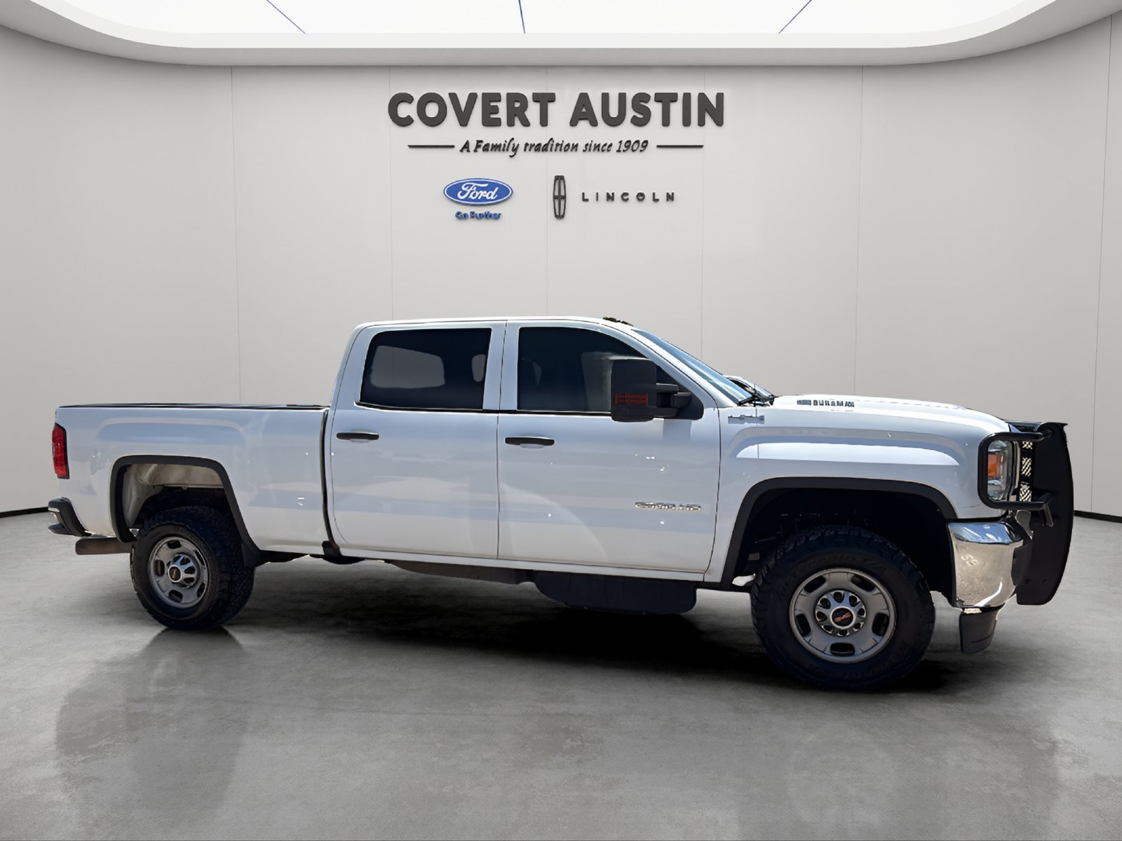 Used 2019 GMC Sierra 2500 4x4 Crew Cab w/ Sierra Convenience Package image 3