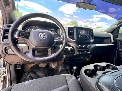 Used 2022 RAM 2500 Tradesman w/ Chrome Appearance Group AWD/4WD image 9