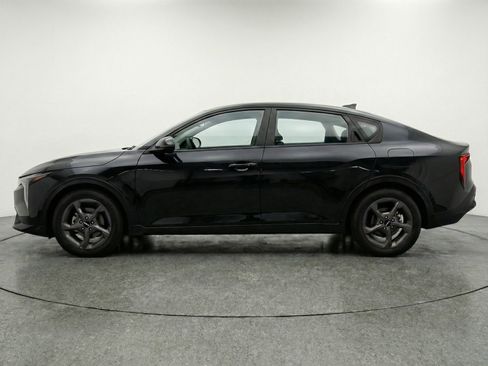 Used 2025 Kia K4 FWD image 5