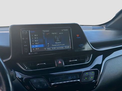 Used 2018 Toyota C-HR XLE image 12