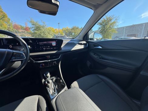 Used 2025 Buick Encore GX Preferred image 33