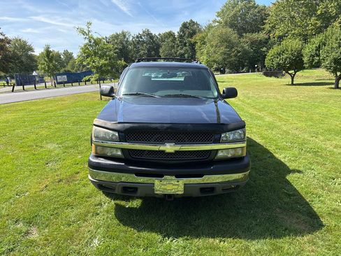 Used 2004 Chevrolet Avalanche 4x4 image 6