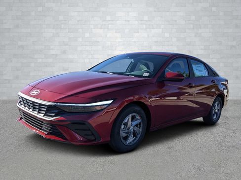 New 2025 Hyundai Elantra SE image 9