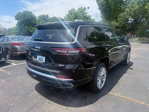 Used 2023 Jeep Grand Cherokee L Summit AWD/4WD image 2