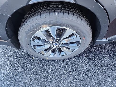 Used 2025 Subaru Outback Limited image 26