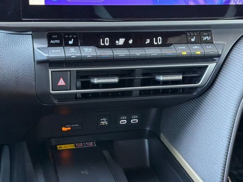 Used 2026 Toyota Camry SE w/ Multimedia Upgrade Package FWD image 23