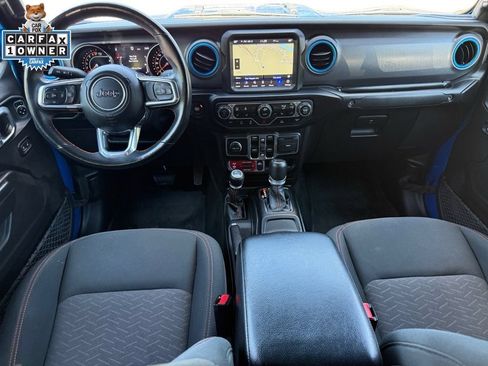 Used 2023 Jeep Gladiator Mojave w/ Dual Top Group AWD/4WD image 9